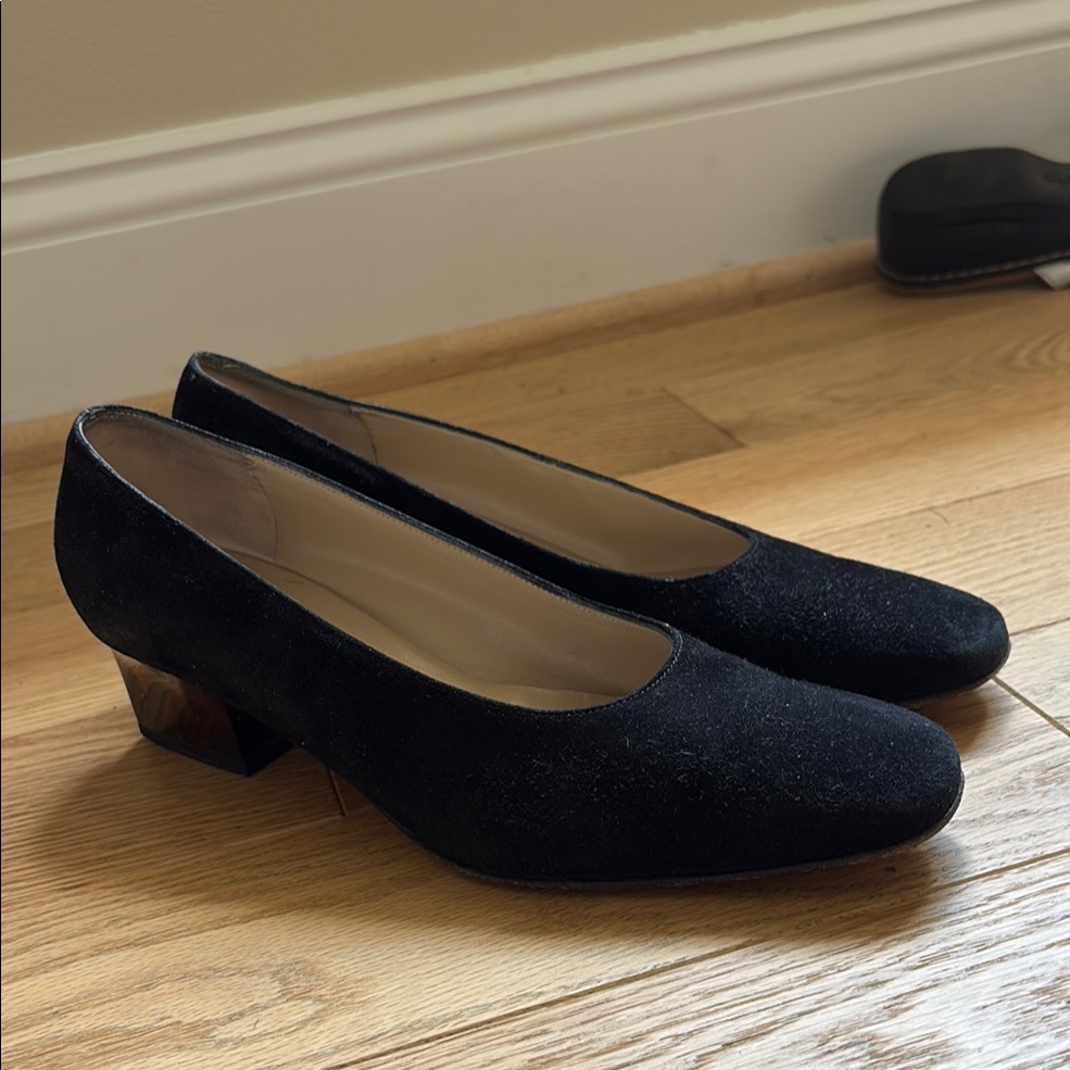 Salvador Ferragamo Black Suede Vintage Pumps